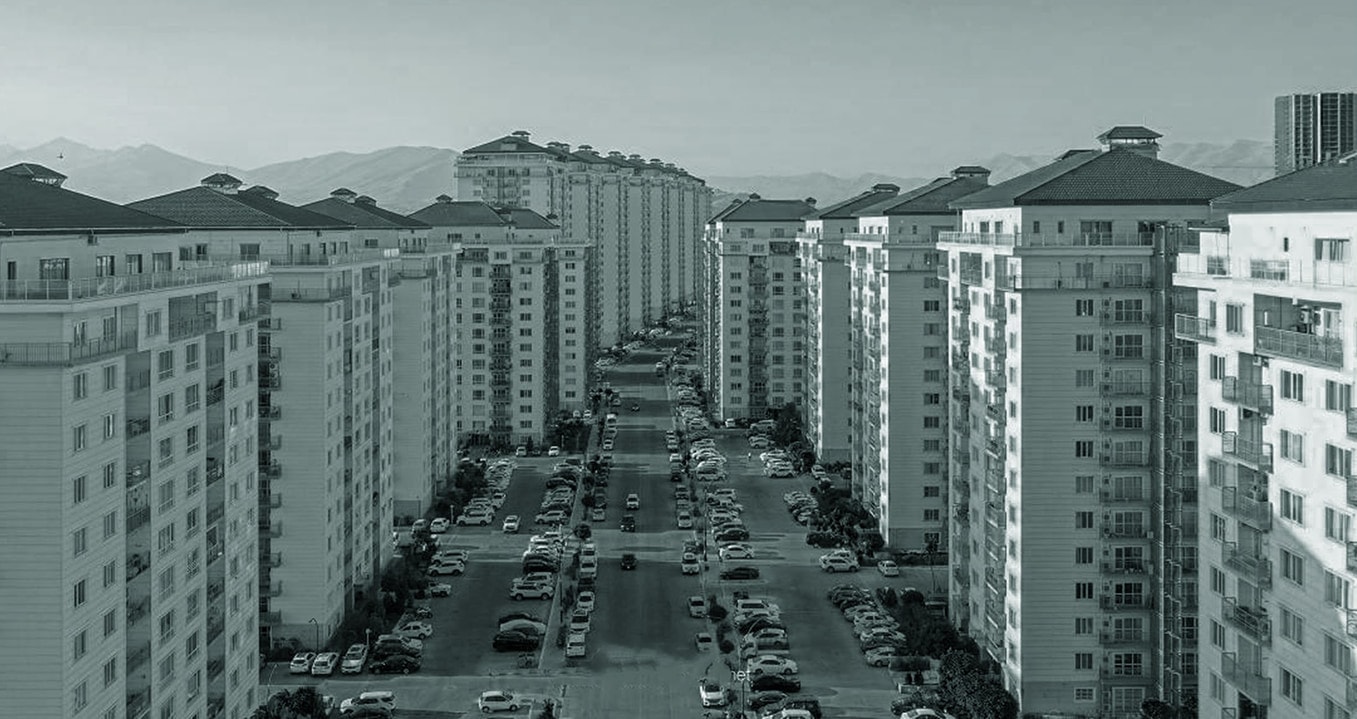 Darwaza City: an avenue between rows of residential towers